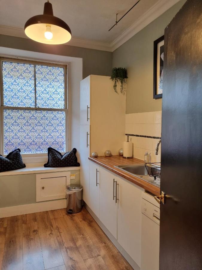Inverness City Centre Flat ภายนอก รูปภาพ